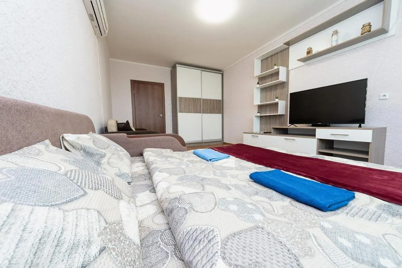 Apartmán Новая Квартира Переулок Ясиноватский 11 Kyjev Ukrajina