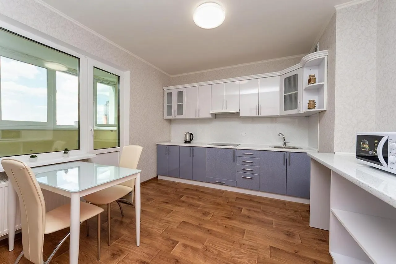 Новая Квартира Переулок Ясиноватский 11 Kyjev Apartmán